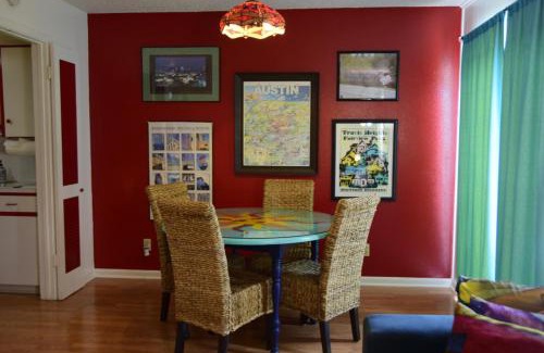 Barton Hills House | Zilker Park Artistic Retreat- Ideal for F1, Holidays & Extended Stays