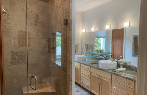 Barton Heights House | Ideal Zilker Park Retreat with Private Pool & Spa Amenities
