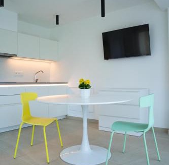 Termeno Sulla Strada del Vino Apartment | Oceanfront Retreat: Zilli Studio Apartments with 9.6/10 Rating