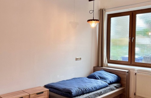 Weinbach House | Zimmer am Hahn