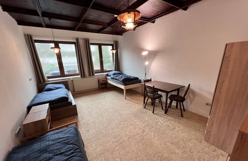 Weinbach House | Zimmer am Hahn