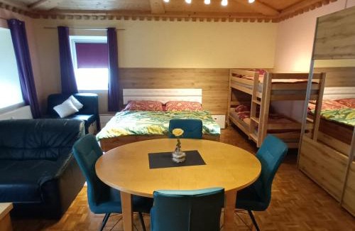 Sankt Peter am Kammersberg Apartment | Comfortable Rooms at Marktcafe in Sankt Peter am Kammersberg