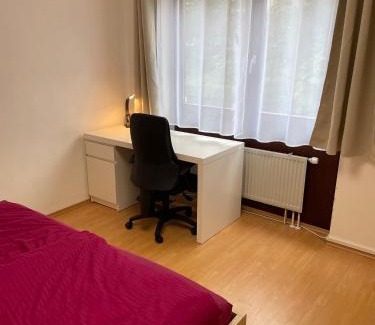 Durlach Apartment | Cozy Room in the Heart of Durlach with Kitchen Access