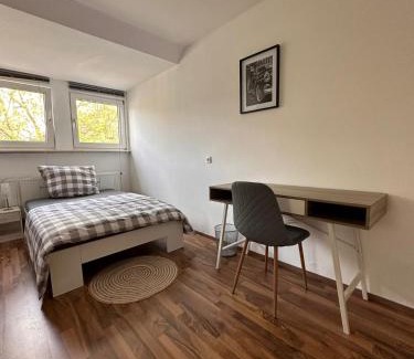 Kernstadt House | Central Room Near Main Train Station - Family Friendly Stay