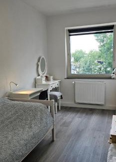 Unterbilk House | Cozy Rooms in Bilk-Zentrum Düsseldorf with Family Amenities