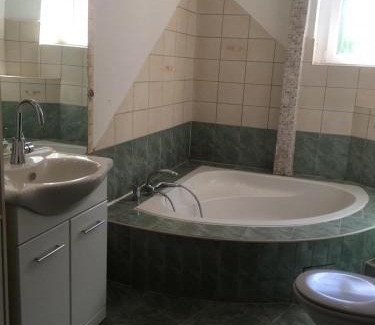 Kaiserslautern House | Cozy Rooms in Kaiserslautern with Pet-Friendly Amenities