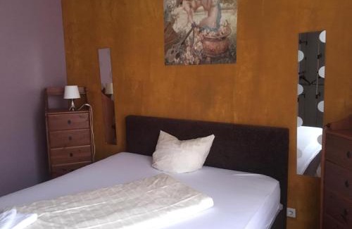 Kaiserslautern House | Cozy Rooms in Kaiserslautern with Pet-Friendly Amenities