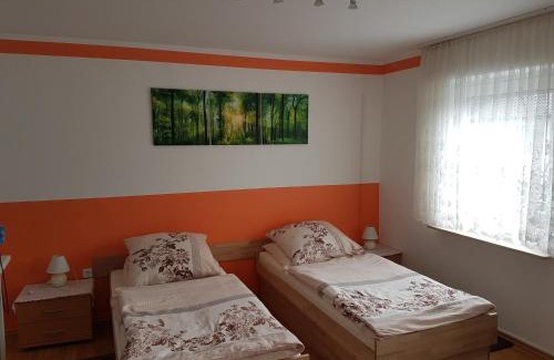 Rhein-Erft-Kreis District House | Budget-Friendly Zimmer Müller: Pet & Child Friendly Stay