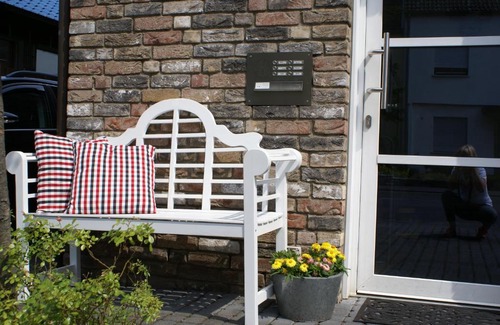 Rondorf House | Garden View Rooms with Family-Friendly Amenities