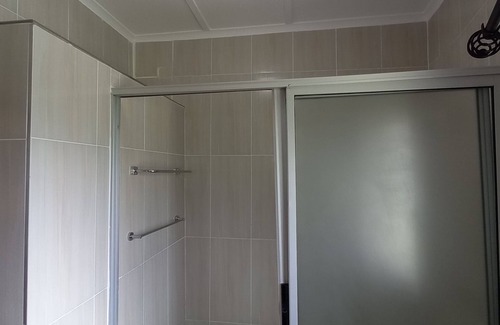 Hammanskraal Bed & Breakfast | Family-Friendly ZIMPARKS BOOKINGS with Dining & Breakfast