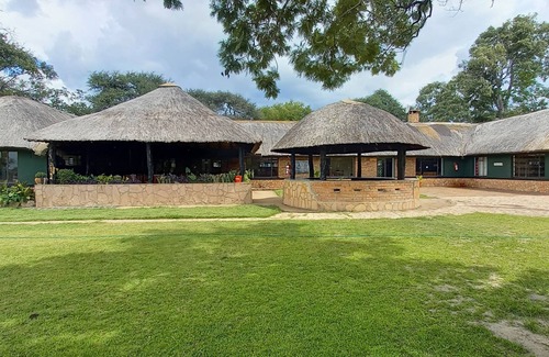 Hammanskraal Bed & Breakfast | Family-Friendly ZIMPARKS BOOKINGS with Dining & Breakfast