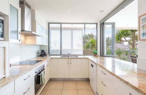 Yamba Apartment | Zinc One Select - Oceanstays - ocean views