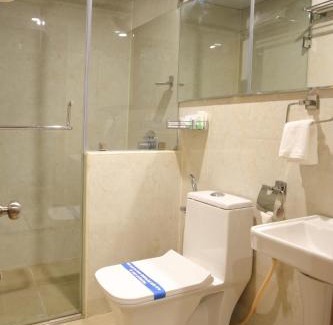 Kadubeesanahalli Bed & Breakfast | Inviting Zing Rooms by GuestHouse Suites with Oceanfront Views