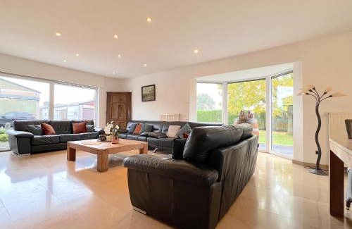Zingem House | Discover Zingem: Family-Friendly & Pet Welcoming Retreat