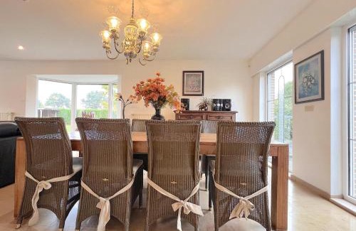 Zingem House | Discover Zingem: Family-Friendly & Pet Welcoming Retreat