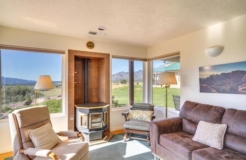 New Harmony House | Pet and Child Friendly Zion Mountain Guest House Awaits!