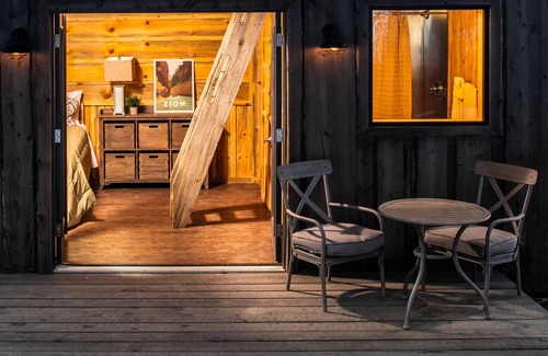 Zion National Park East Entrance House | Eco-Friendly Zion Mountain Ranch: Rated 9.2 with Breakfast