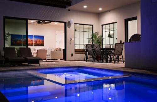 Hurricane House | Exclusive Zion Red Villa with Private Pool & Hot Tub Awaits