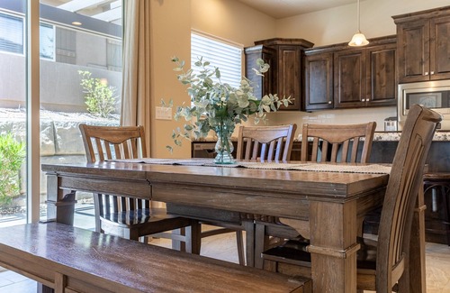 Washington House | Unwind at Zion's Point: Pool, Spa & Hot Tub Awaits!