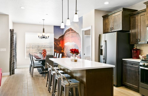 Hurricane House | Unforgettable Zion Village Retreat with Private Heated Pool