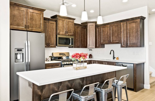 Hurricane House | Unforgettable Zion Village Retreat with Private Heated Pool