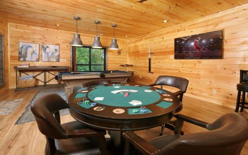Sevierville Villa | Relaxing Retreat at Zipadee Dipadee View with Spa & Pool