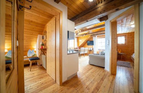 Reichenau Apartment | Family-Friendly Zirbenhütte am Falkert on Heidi-Alm