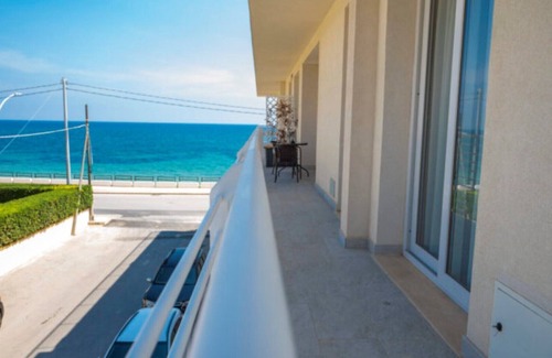 Eastern Sicily House | Pet-Friendly Zircon Apartment for Family Getaways