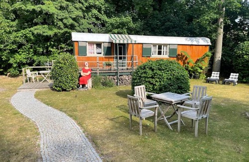 Oberhavel Apartment | Exceptional Zirkuswagen at Landhaus Labes near Stechlinsee