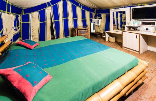 Nagaon Resort | Pet-Friendly Zizina Otis Resort with Hot Tub & Breakfast