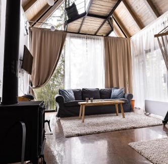 Zlatibor Ski Chalet | Discover ZlatAir Twins: Pet-Friendly with Perfect Reviews!