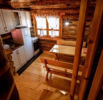 Ciganska Mahala Ski Chalet | Exceptional Zlatarske Brvnare: Family & Pet-Friendly Retreat