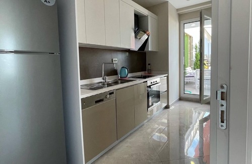 Bagcilar Hotel | Cozy Zmzm Express24 Suites: Family-Friendly with Kitchen
