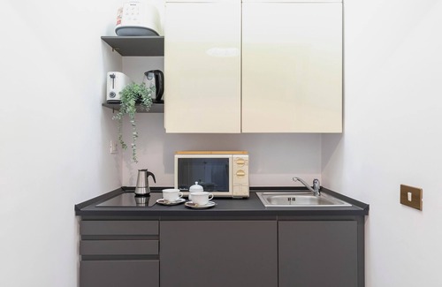 Rione VII Regola Apartment | Delightful Zoccolette Apartment in Campo de Fiori - 9.6/10