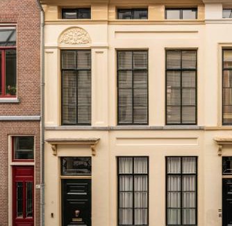 Utrecht City Center Bed & Breakfast | Discover Zocher6 BnB: A Historic Townhouse Retreat