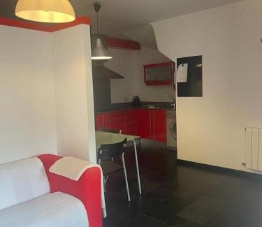 Arro Apartment | Pet-Friendly Retreat at Zoe with Pool & Family Amenities
