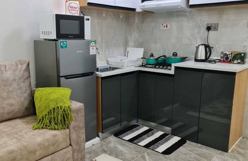 Kilimani Apartment | Cozy Zolani Home: Pet-Friendly Retreat with Spa & Breakfast
