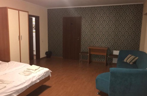 Volyn Oblast House | Discover Zolota Pidkova: Family-Friendly Hotel with Pool