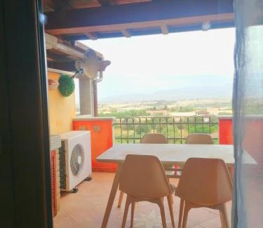 La Muddizza Apartment | Oceanfront Retreat at ZONA's HOME – Pet Friendly & Family-Ready