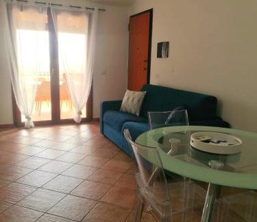 La Muddizza Apartment | Oceanfront Retreat at ZONA's HOME – Pet Friendly & Family-Ready
