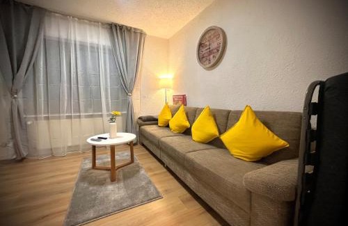 Willroth Apartment | ZOVA - Superior Apartment - near A3