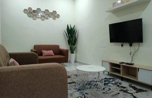 Kampung Air Apartment | Family-Friendly ZR D'Chili Homestay with High Guest Ratings