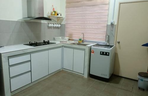 Kampung Air Apartment | Family-Friendly ZR D'Chili Homestay with High Guest Ratings