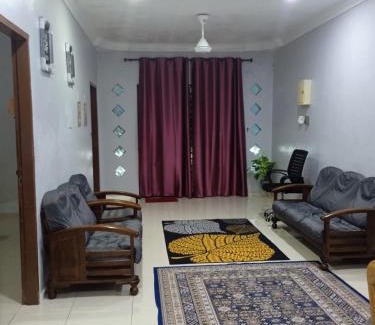 Kampung Jaya House | Family-Friendly ZR Homestay Chukai Kemaman with 3 Bedrooms