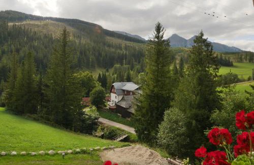 Zdiar Ski Chalet | Charming Zrubový Domček u Vincka - Guest Rated 10/10