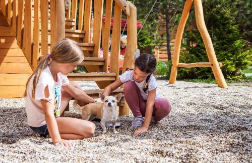 Bystra Apartment | Discover Zruby Bystrá: 4-Star Retreat for Families & Pets