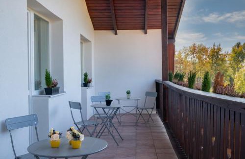 Zsorifurdo Hotel | Relax at Zsóry Liget Hotel & Spa with Ocean Views