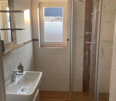 Frankenheim-Lindennaundorf Apartment | Relaxing Zschampert Hof near Leipzig with Oceanfront Views