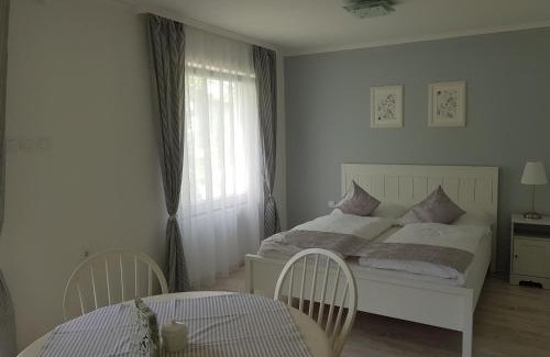 Villany Apartment | Family-Friendly Zsigmond Vendégház with 9.1 Review Score