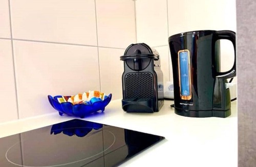 Oberhausen Apartment | Cozy Getaway in Ruhrgebiet: Balcony & Breakfast Included